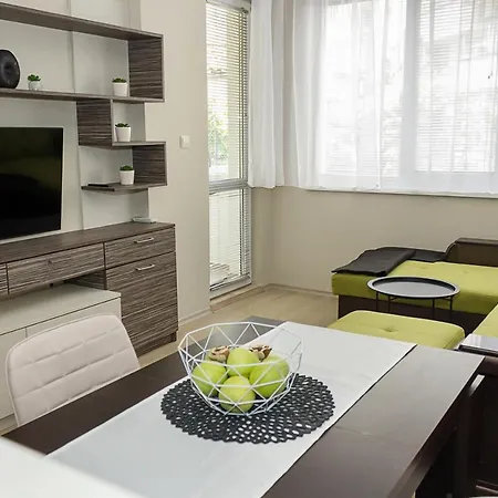 Black & White -1bd Flat In Center By Flat Mаnager Apartment Varna